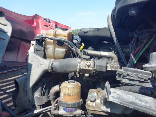 Freightliner Cascadia 113 Image 2