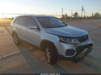  Salvage Kia Sorento