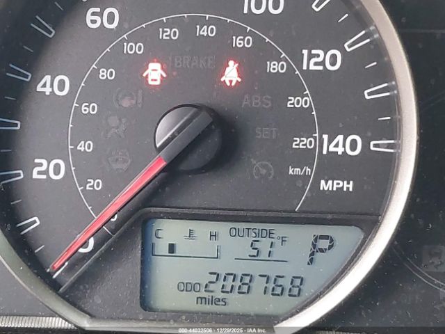 Toyota RAV4 Xle Image 3