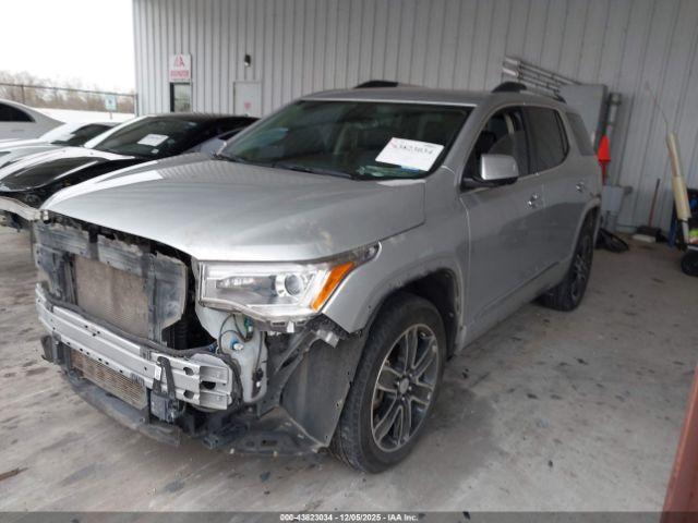 GMC Acadia Denali Image 4