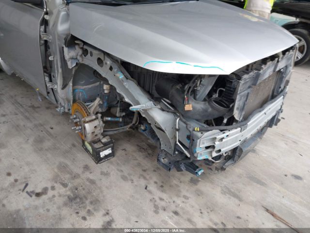 GMC Acadia Denali Image 6