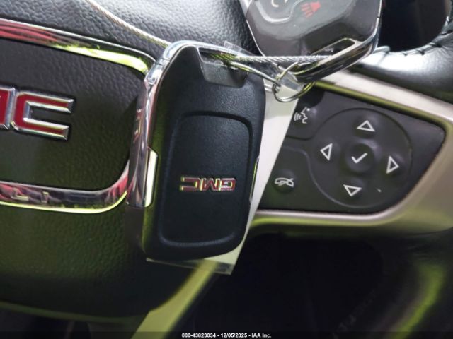 GMC Acadia Denali Image 18