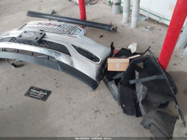 GMC Acadia Denali Image 7