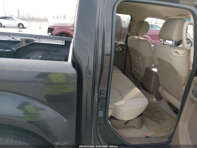 Nissan Frontier Le Image 4