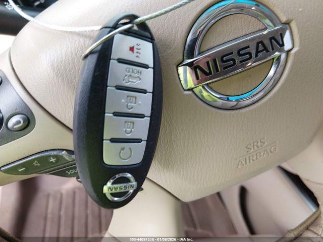 Nissan Pathfinder Platinum Image 10