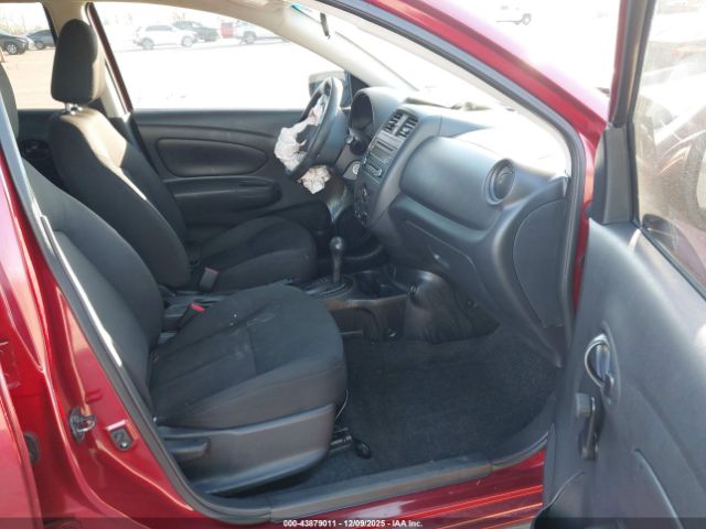 Nissan Versa 1.6 S+ Image 4