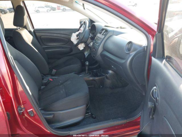 Nissan Versa 1.6 S+ Image 4