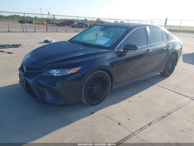 Toyota Camry Se Image 5