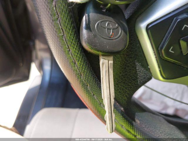 Toyota Tundra Sr5 4.6l V8 Image 5