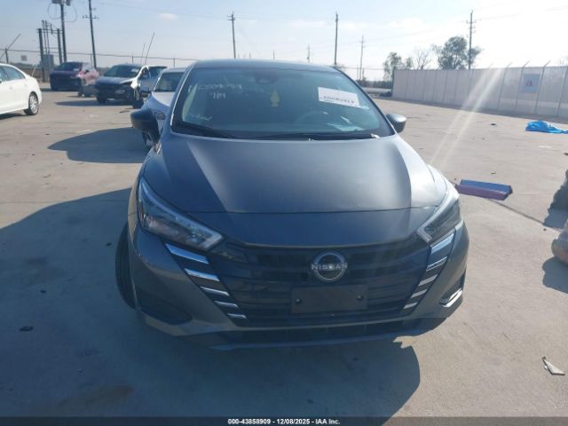 Nissan Versa 1.6 S Image 5