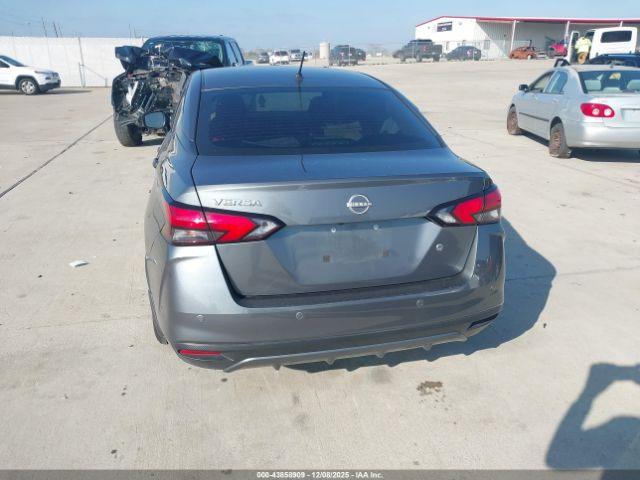 Nissan Versa 1.6 S Image 3