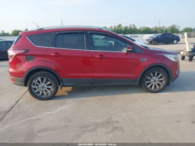 Ford Escape Titanium Image 11