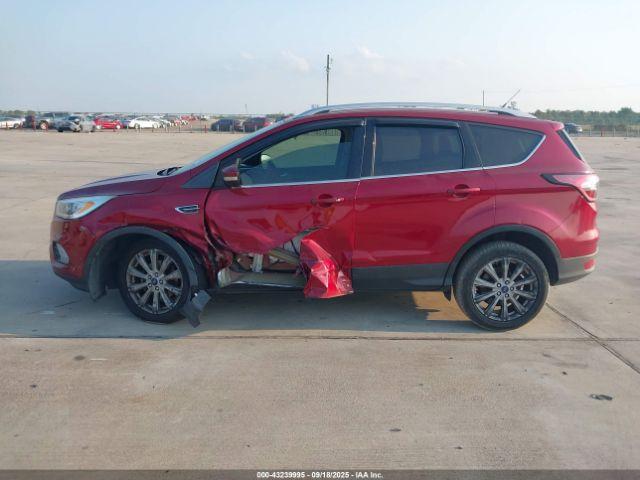 Ford Escape Titanium Image 13