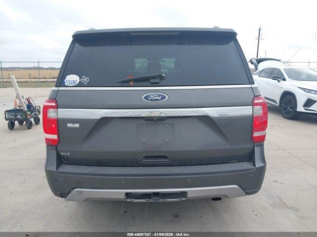 Ford Expedition Xlt Image 12