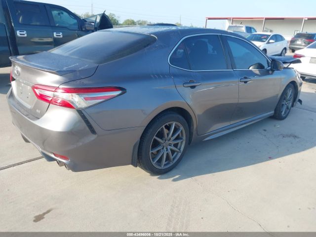 Toyota Camry Se Image 14