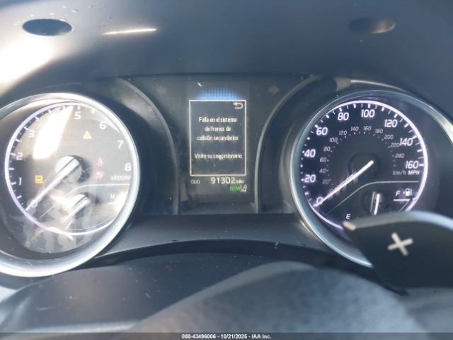 Toyota Camry Se Image 8