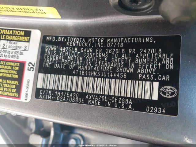 Toyota Camry Se Image 16