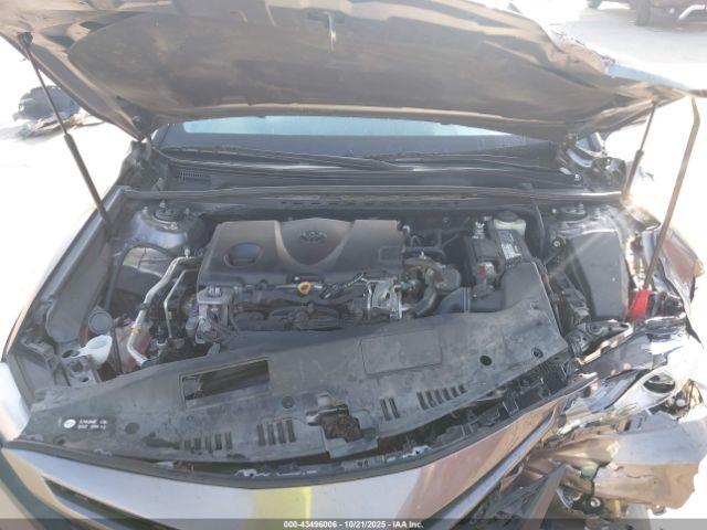 Toyota Camry Se Image 9