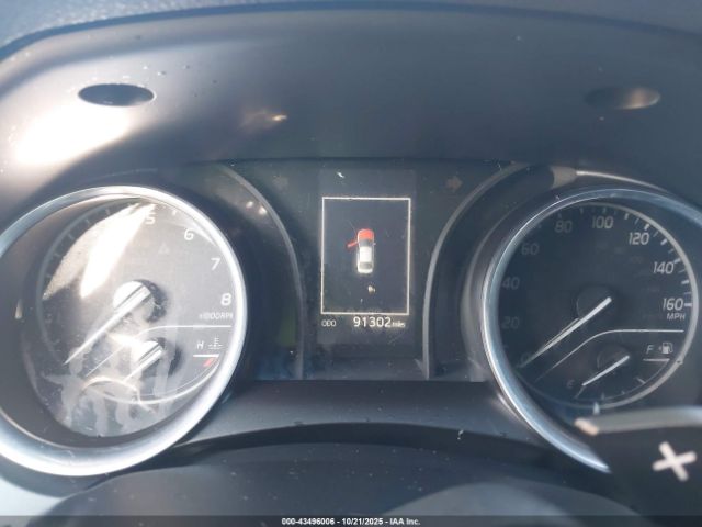 Toyota Camry Se Image 12