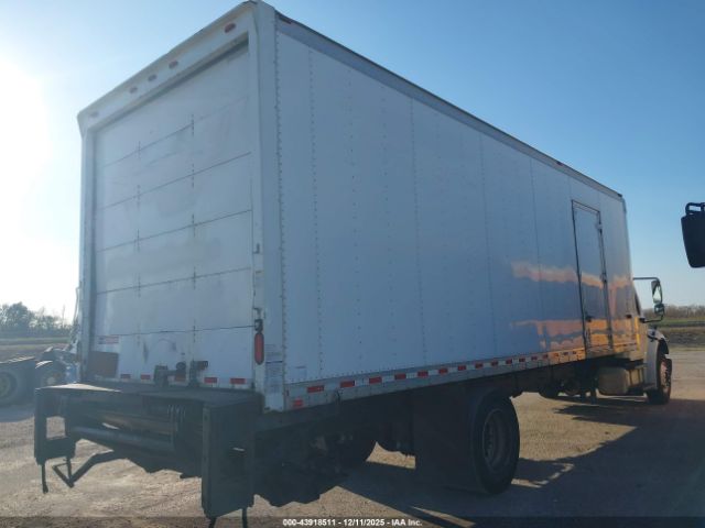 Freightliner M2 106 Image 6